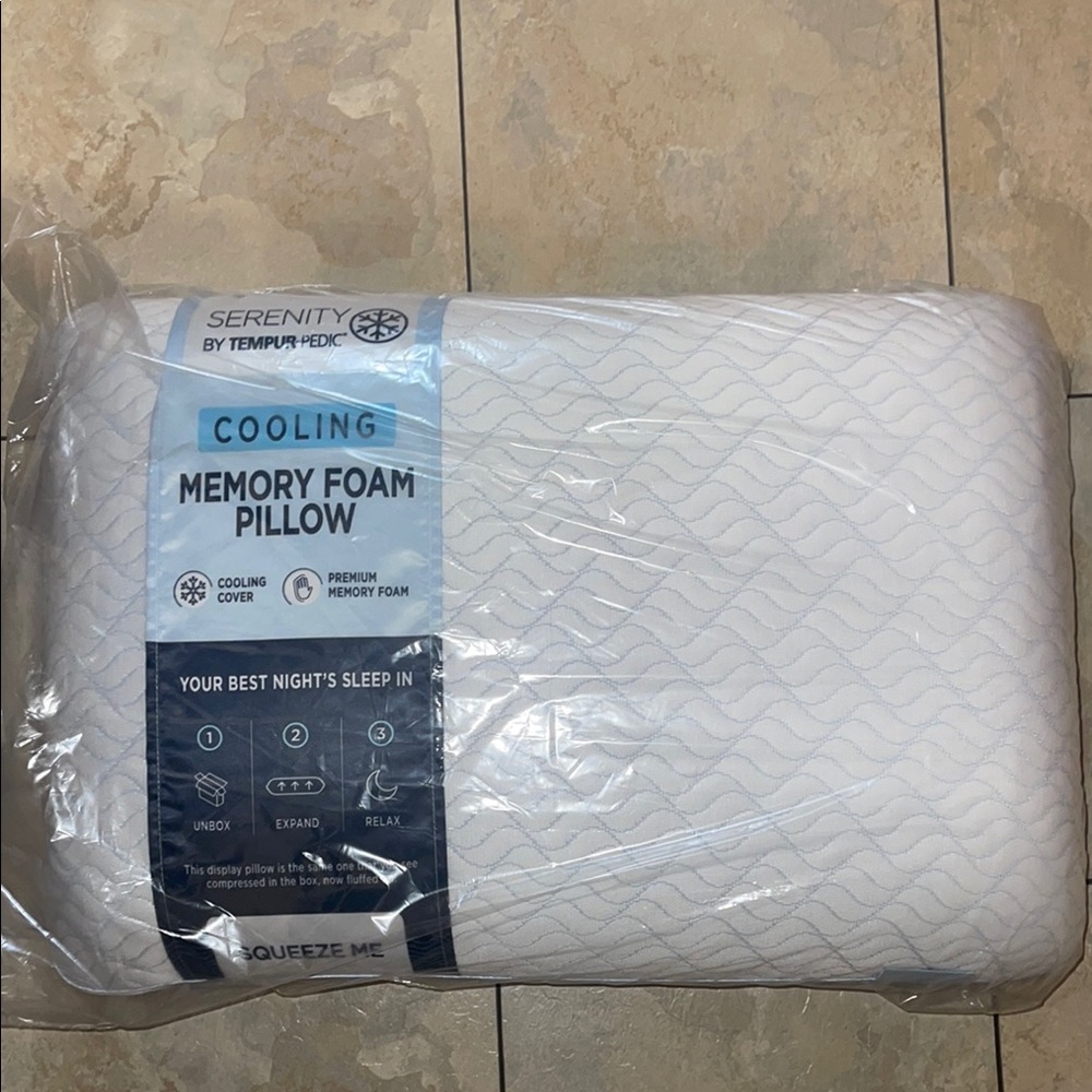 White Memory Foam Pillow with Textured Surface for Bedding